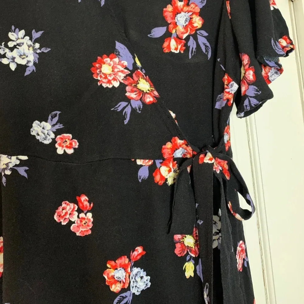 Rewind floral wrap dress - Image 2