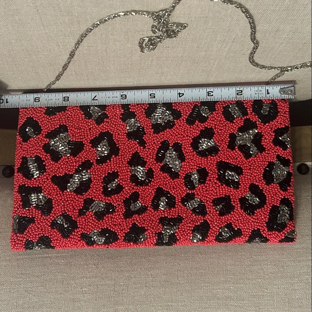 Moyna Pink and Black Leopard Patterned Beaded Clutch - Image 3