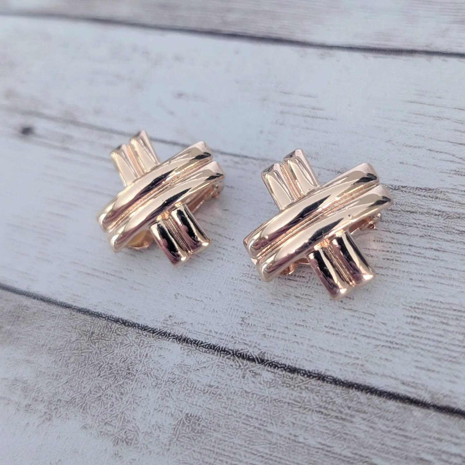 Vintage Clip On Earrings Warm Gold Tone Crossover Statement Large - Image 3