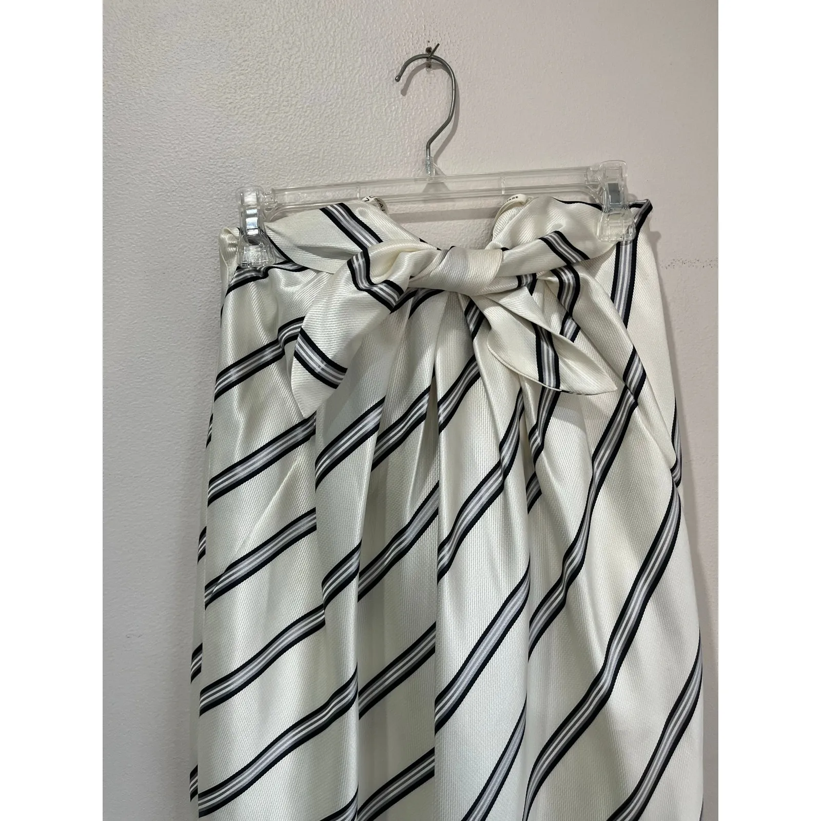 Halston Heritage Strapless Knot Front Formal Gown Boned Bodice Size 0 NWT - Image 6