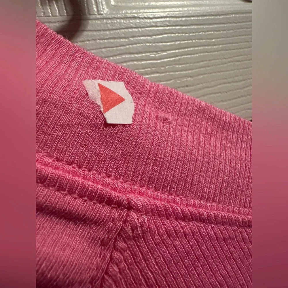 BDG NWOT Urban Outfitters pink v-boat neck long sleeve sz M **SEE FLAW IN PHOTOS - Image 8