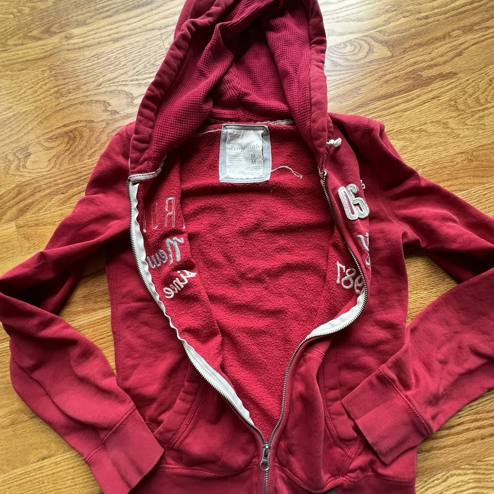VTG Aeropostale Hoodie Shirt Women Med Red Spell Out Embroidered Full Zip Casual - Image 8