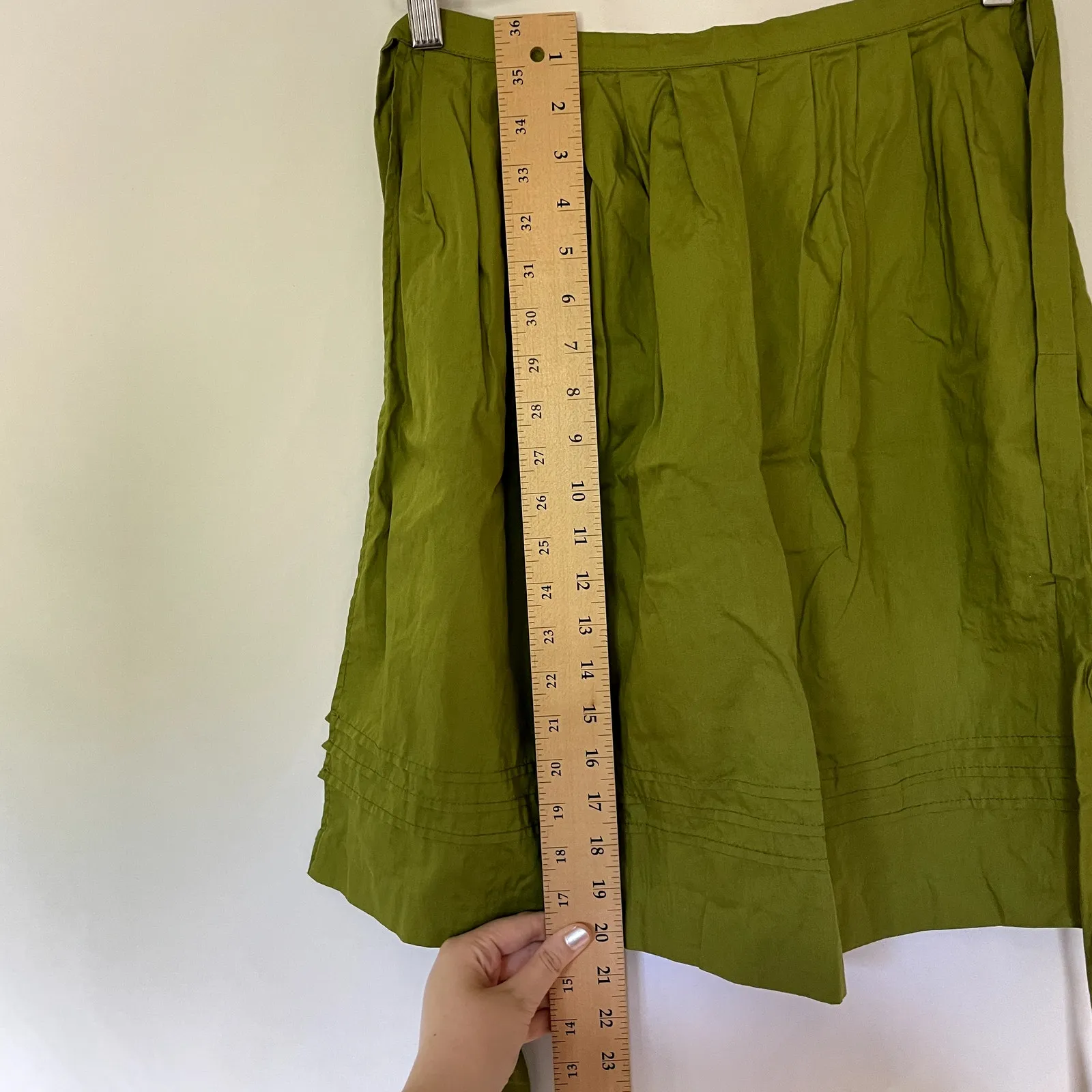 Vintage green apron waist tie lightweight cooking baking comfortable detailed - Image 5