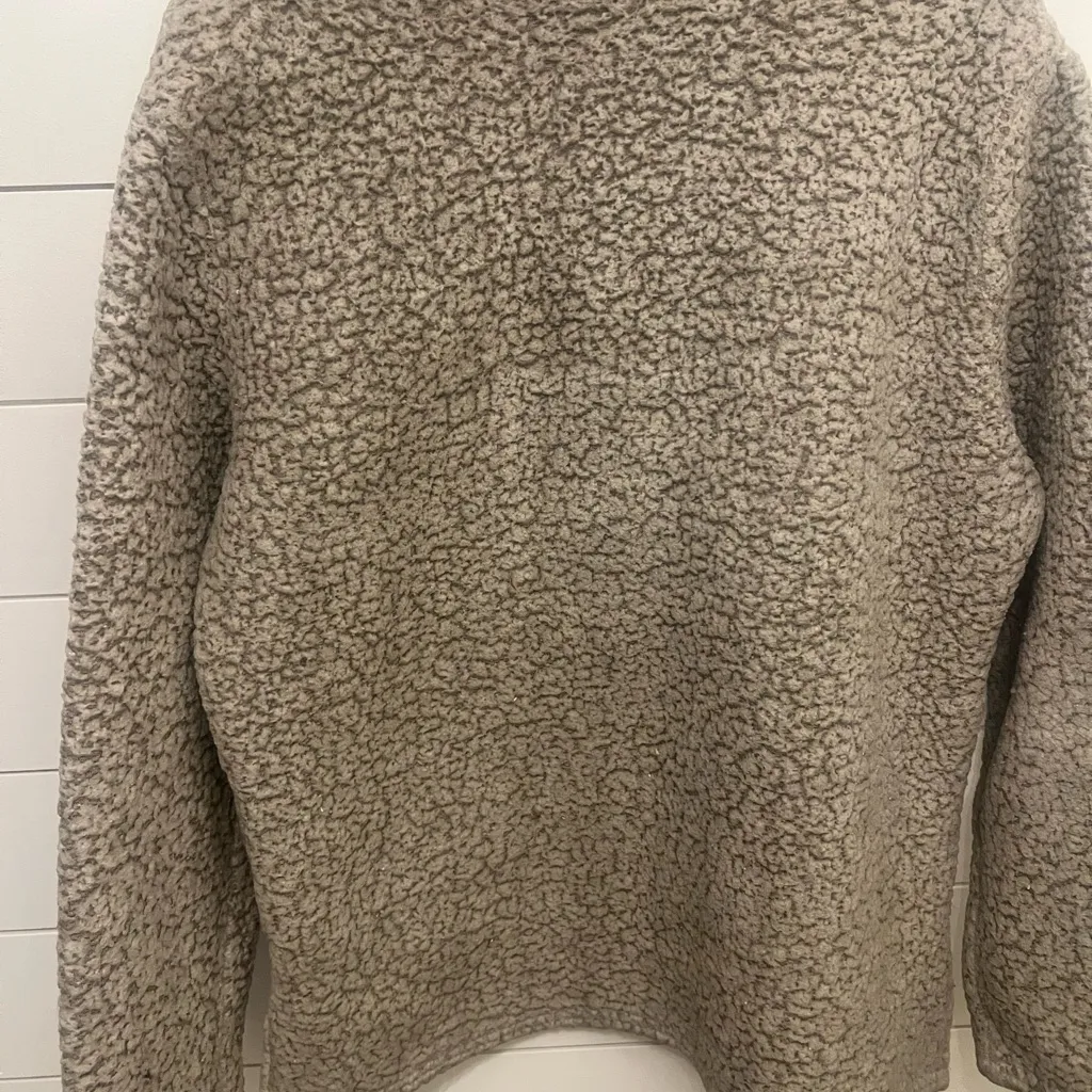 Love‎ Tree 1/4 Zip Soft Pullover 
Fleece
Size small - Image 4