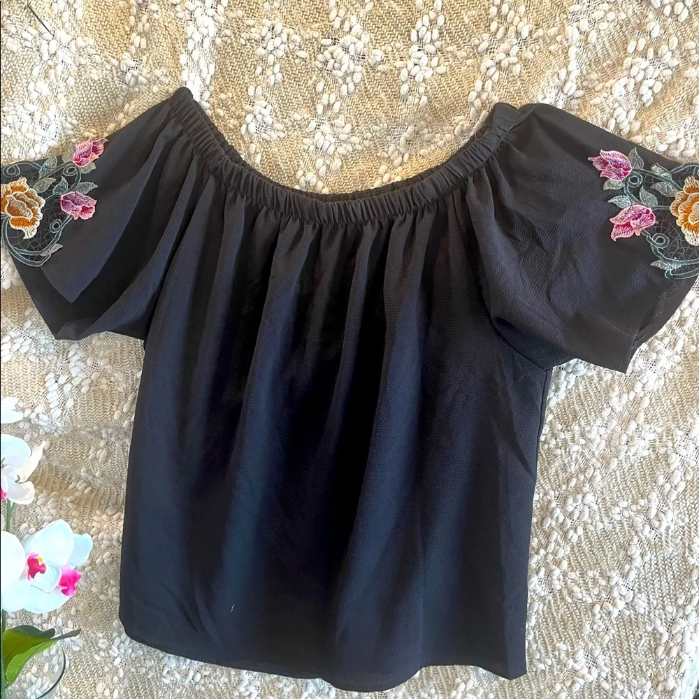 Soho Girls Modern Off Shoulder Top Plus Size 2XL - Image 2