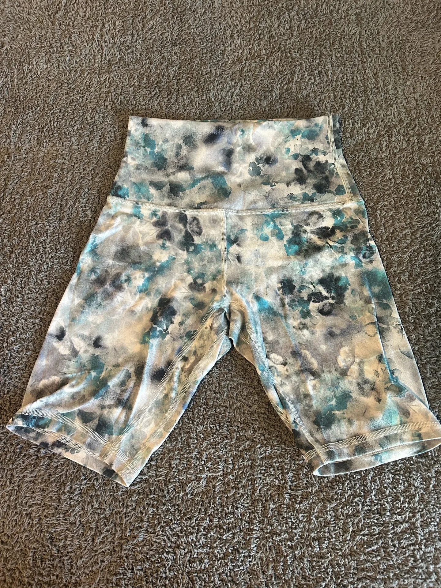 Lululemon Tie-Dye Biker Shorts - Image 4