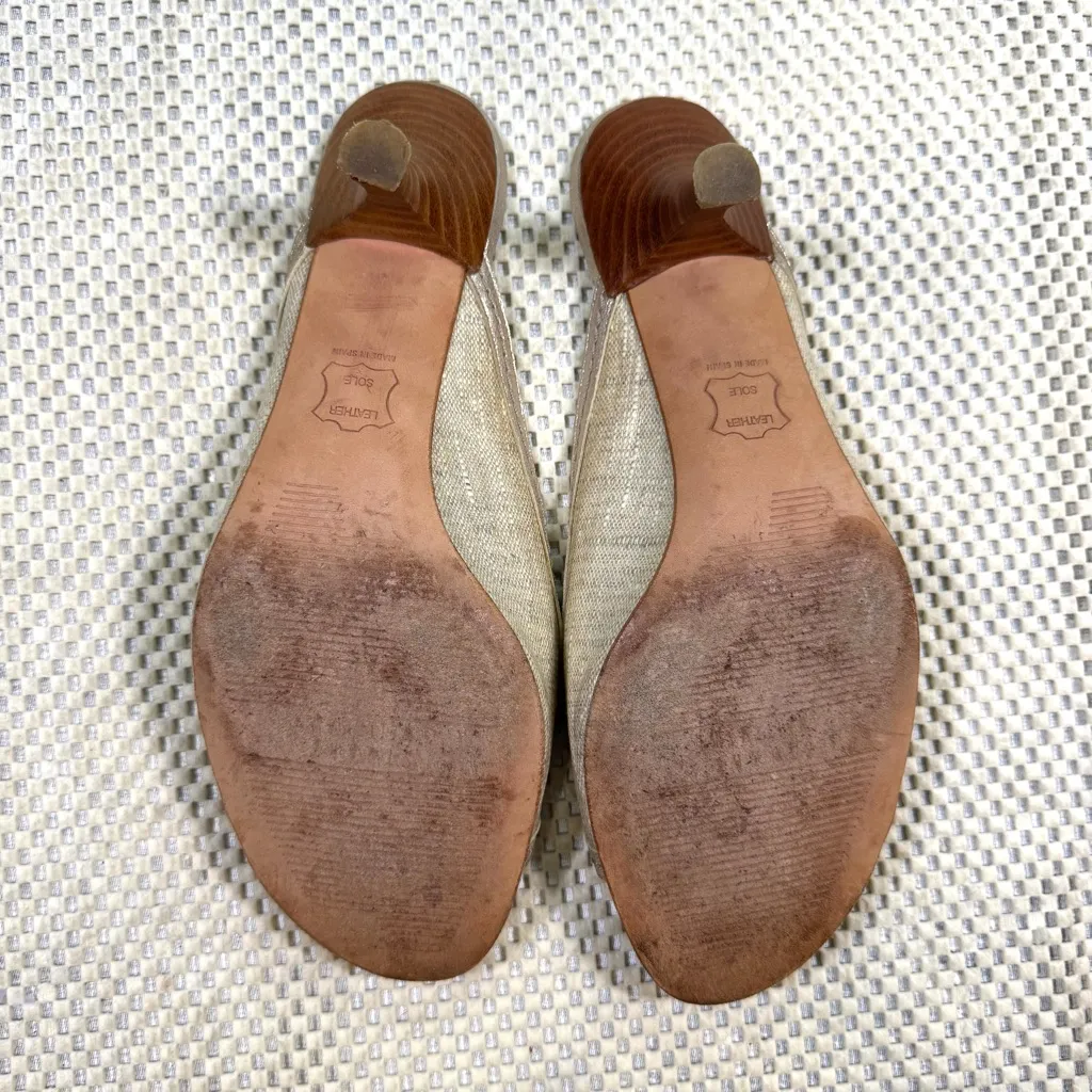 Stuart Weitzman Gold-Tone Leather Low Heel Peep Toe Bow Mules Size 8 - Image 6