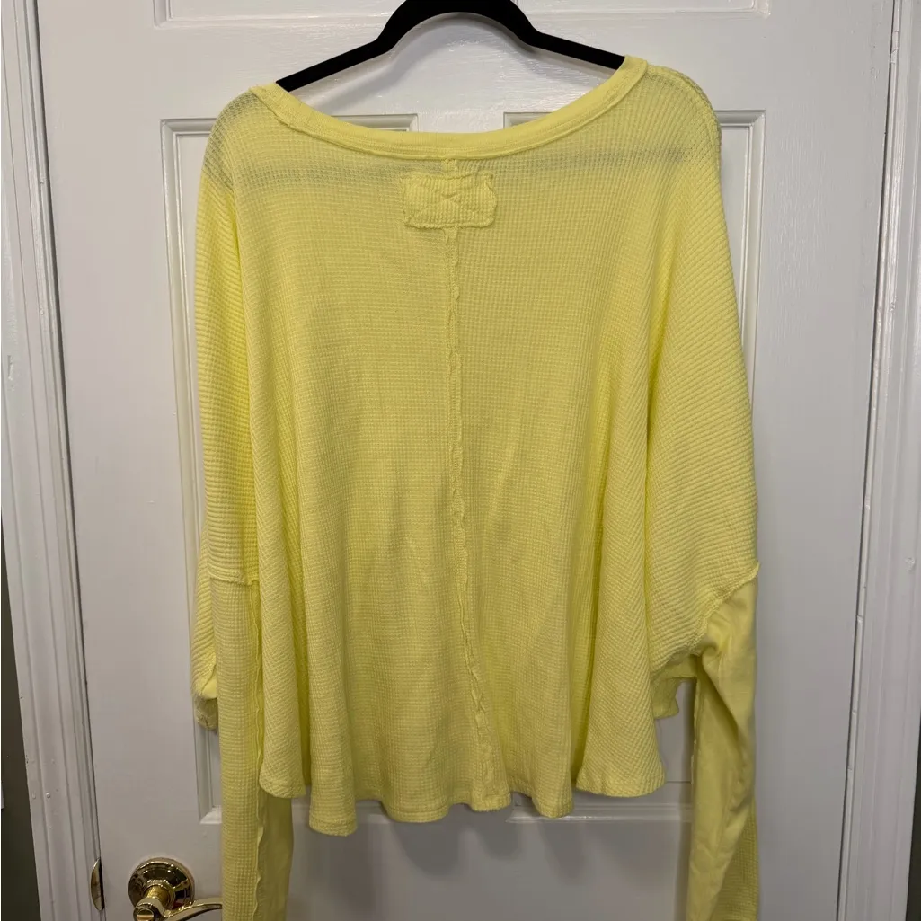 We The Free Microphone Drop Thermal Lemon Grass NWT Size Medium - Image 5