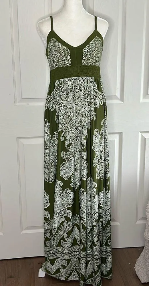 Maxi Smocked Back paisley green white Dress Apt. 9 Size M - Image 2