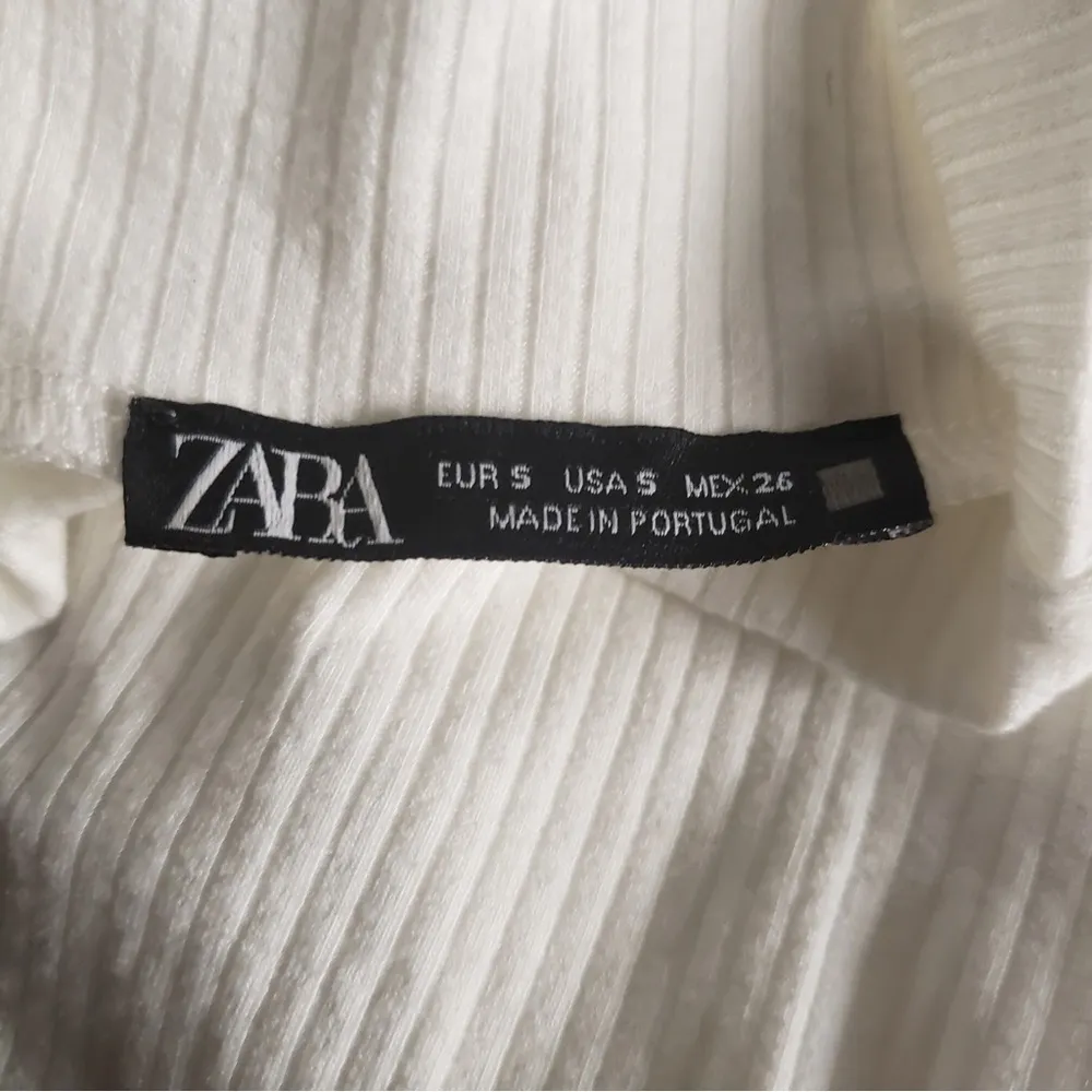 Zara‎ Cinch Side Turtle Neck Ribbed White Tank Top Small - Image 3