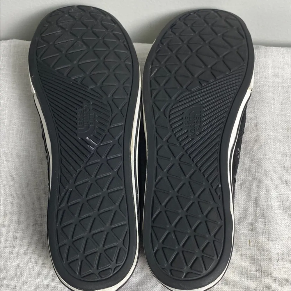 The North Face Women's Black and Purple slip on loafers Casual Shoes size 8 - Image 7