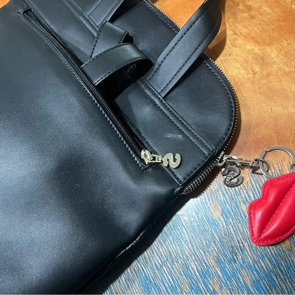 Desigual Claudia Nanaimo Black Quilted Backpack vegan leather lip hang tag - Image 7