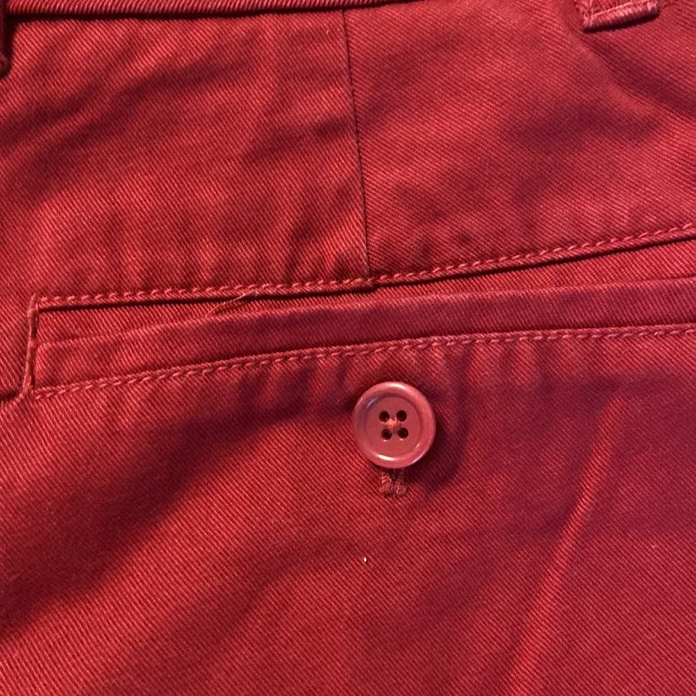 J.Crew Chino Shorts size 00 dark red color excellent condition - Image 6