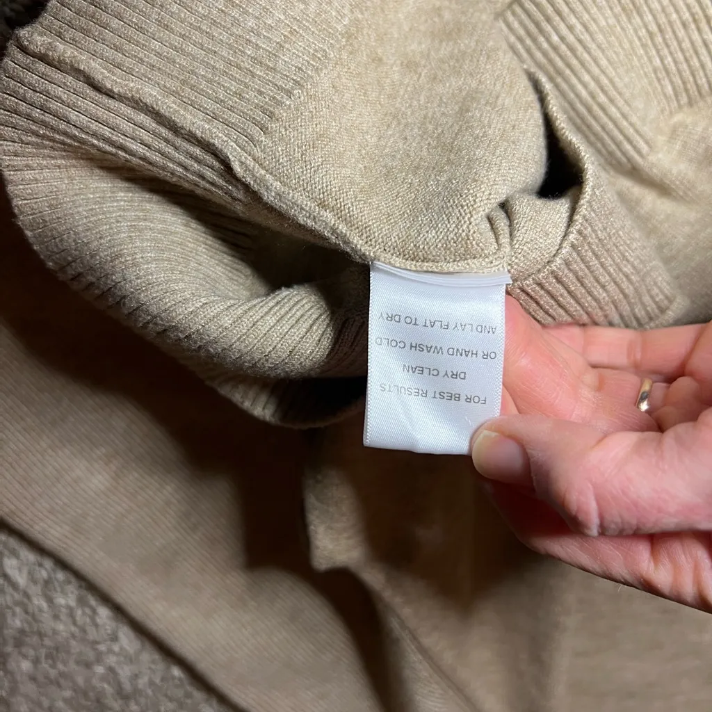 Elegant Tan Turtleneck Sweater Size L - Image 7
