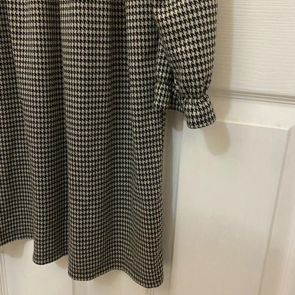 NWOT Loft Button Back Crewneck Houndstooth Long Sleeve Dress - Image 11