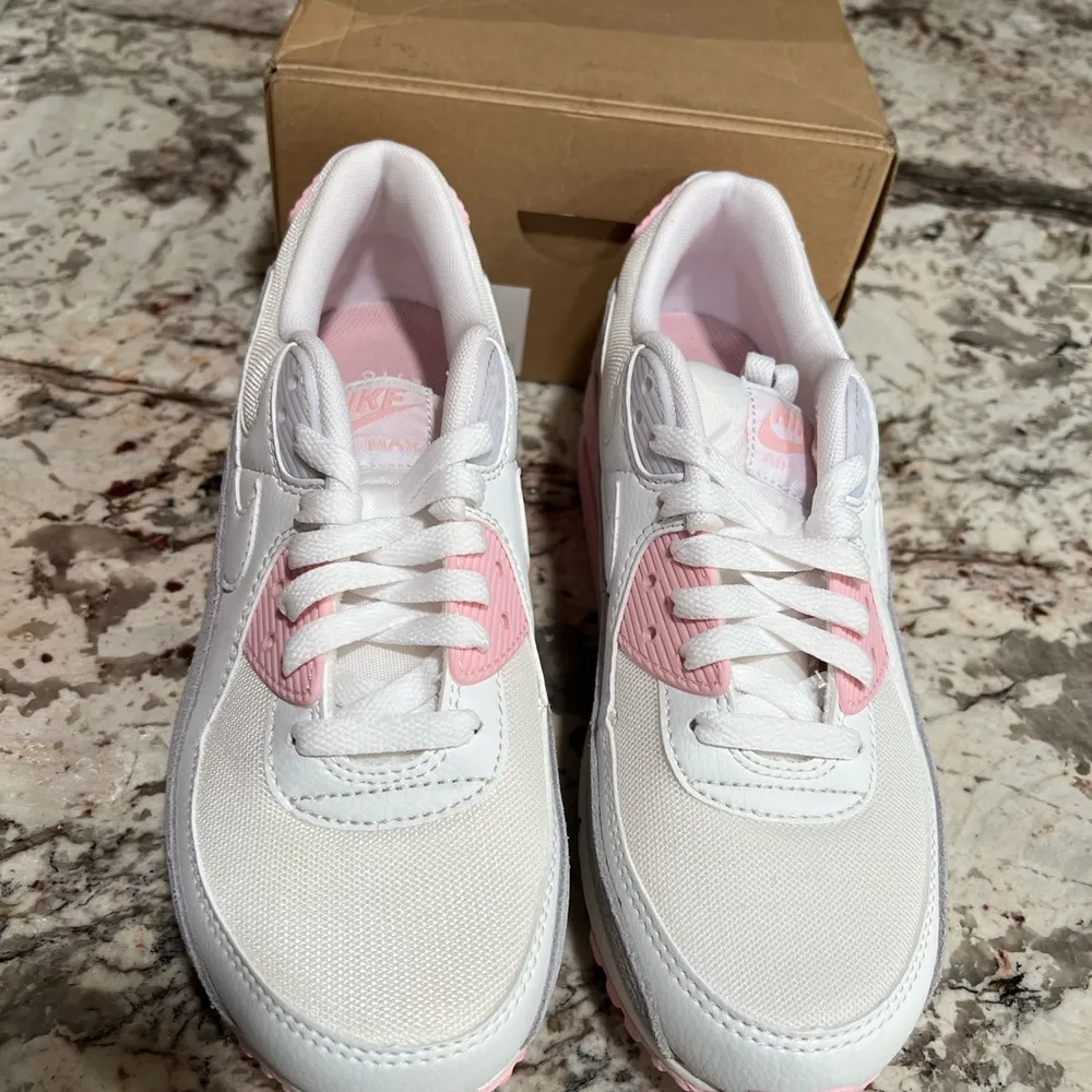 Nike Air Max 90 White Pink Women's Sizes Shoes Sneakers FN7489 - Image 2
