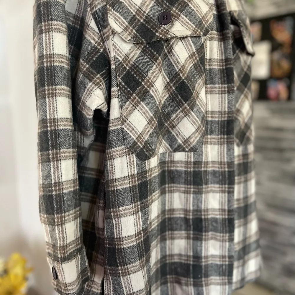 Papermoon Style Wrenley Oversized womens button up shirt 3/4 sleeve size S - Image 2