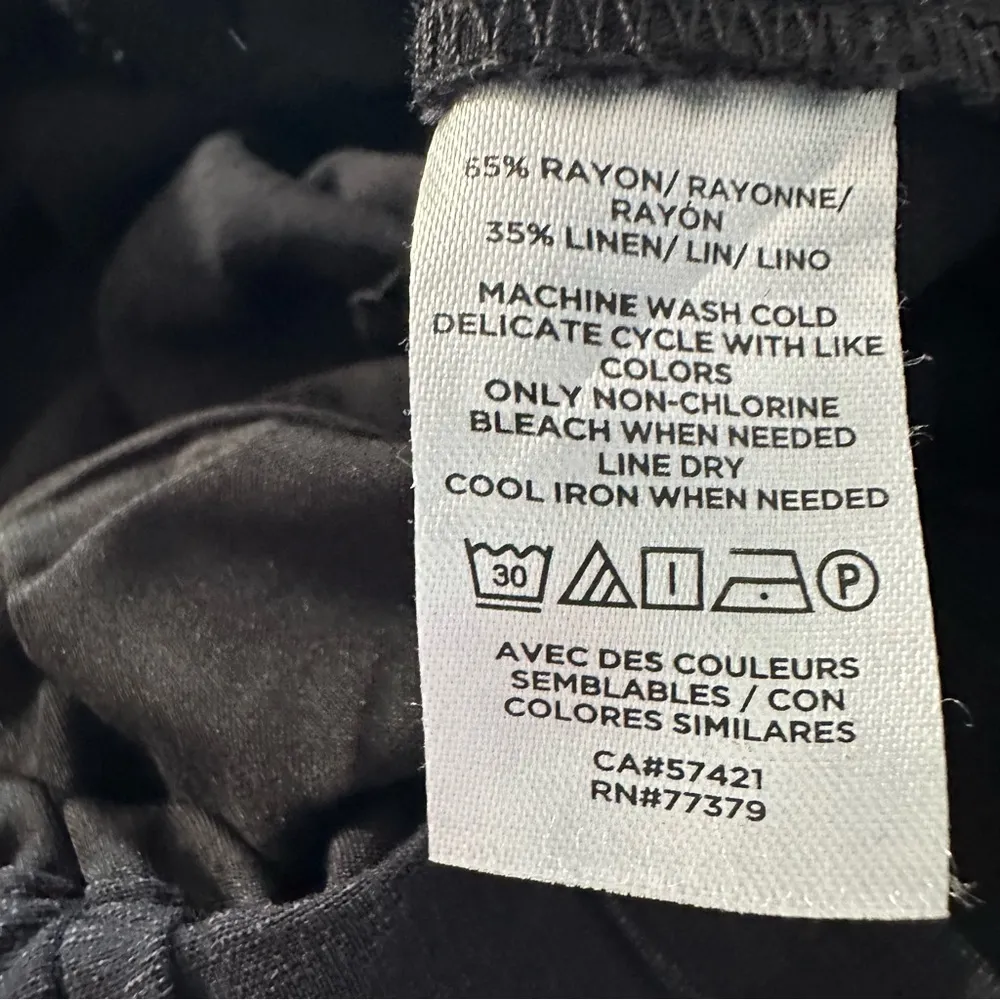 Ann Taylor women's PXS linen blend black cropped pants - Image 4