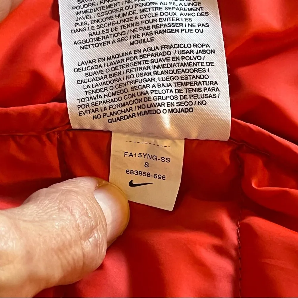 Nike Black Red Puffer Vest Small - Image 7