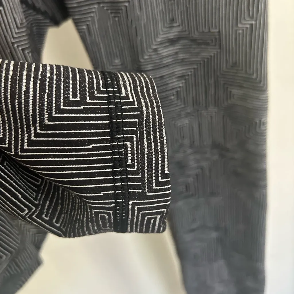 Lululemon Wunder Under Pant Hi-Rise Maze Jacquard White Black Leggings 6 - Image 4