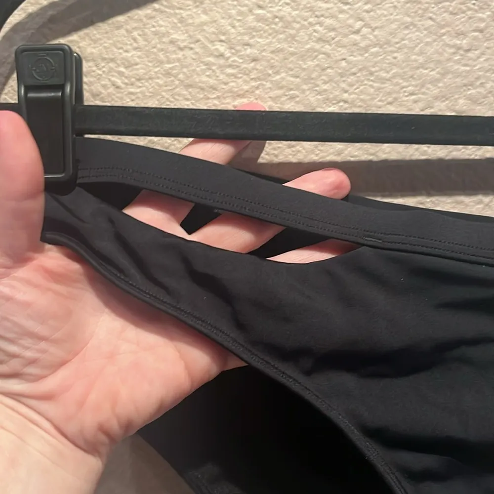 Adore Me Women’s Black Cutout Bikini Bottoms Size Large - Image 3