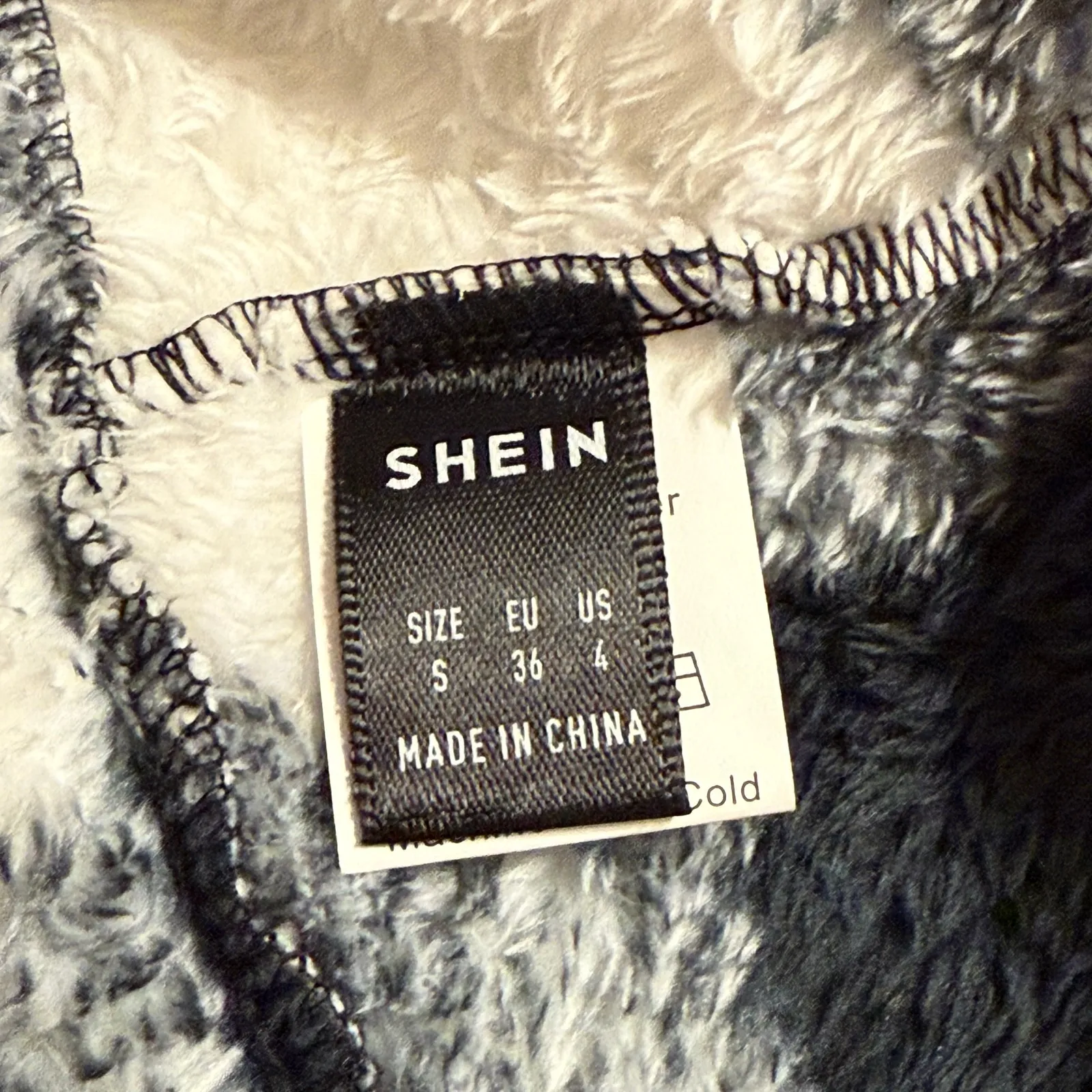 SHEIN Cropped Sherpa Zip Jacket Buffalo Plaid Black White - Image 2