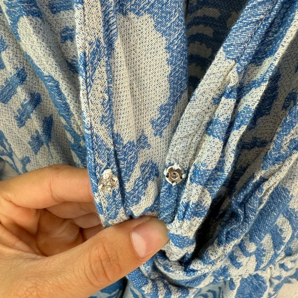 Pearl & Caviar Blue and greyish Patterned Garment - Image 3