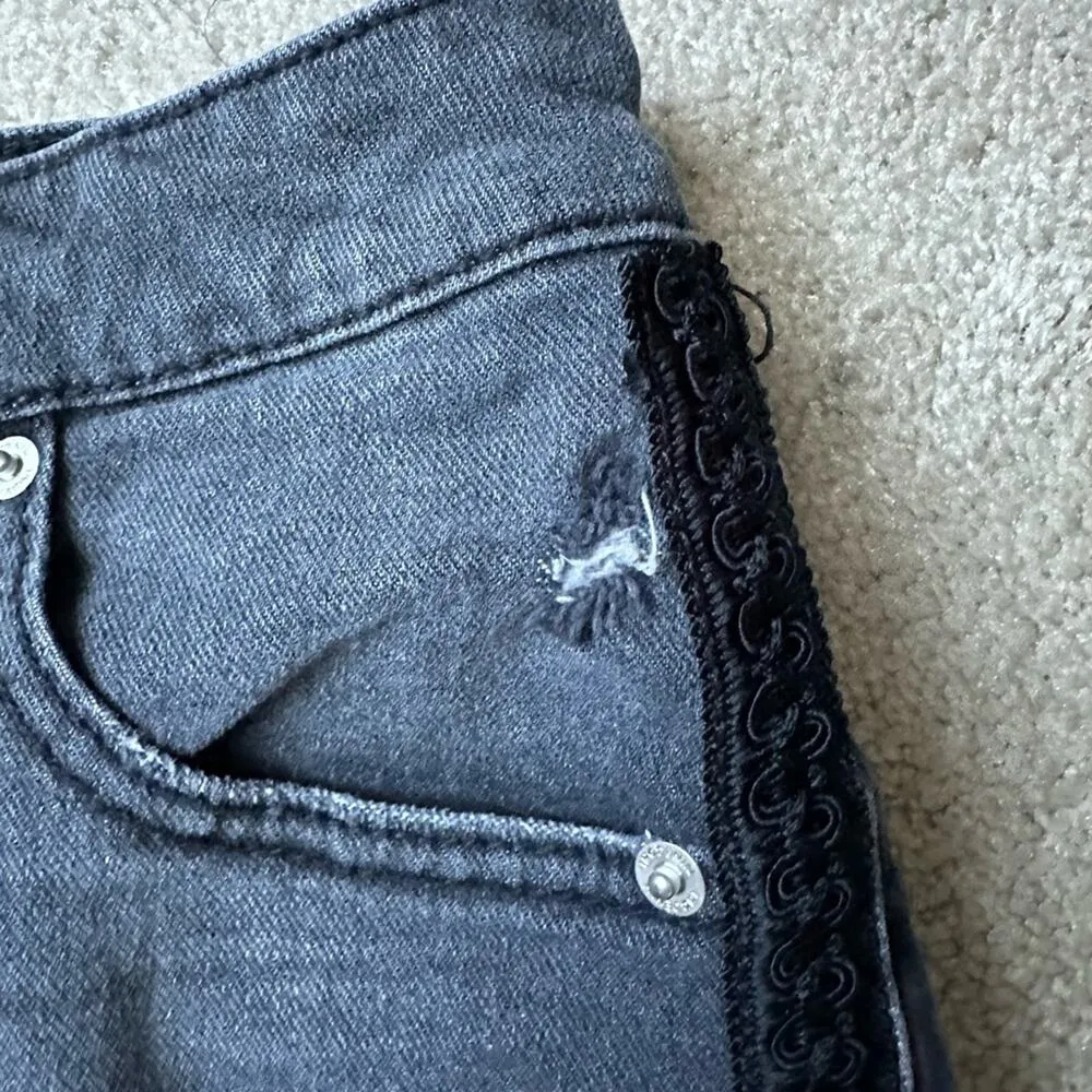 INC black distressed denim shorts size 6 - Image 4