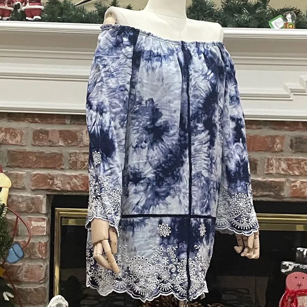 Romeo & Juliet Couture blue and white tie dyed, embroidered dress / M / EUC - Image 4