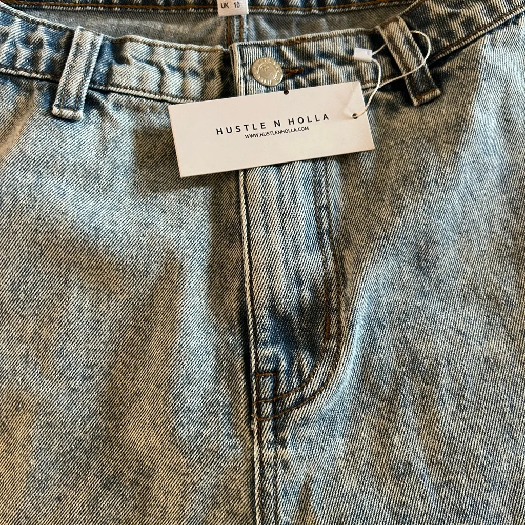 NWT Hustle N Holla Women’s Rain Jean Shorts Acid Wash Size US 6/28 Denim - Image 4