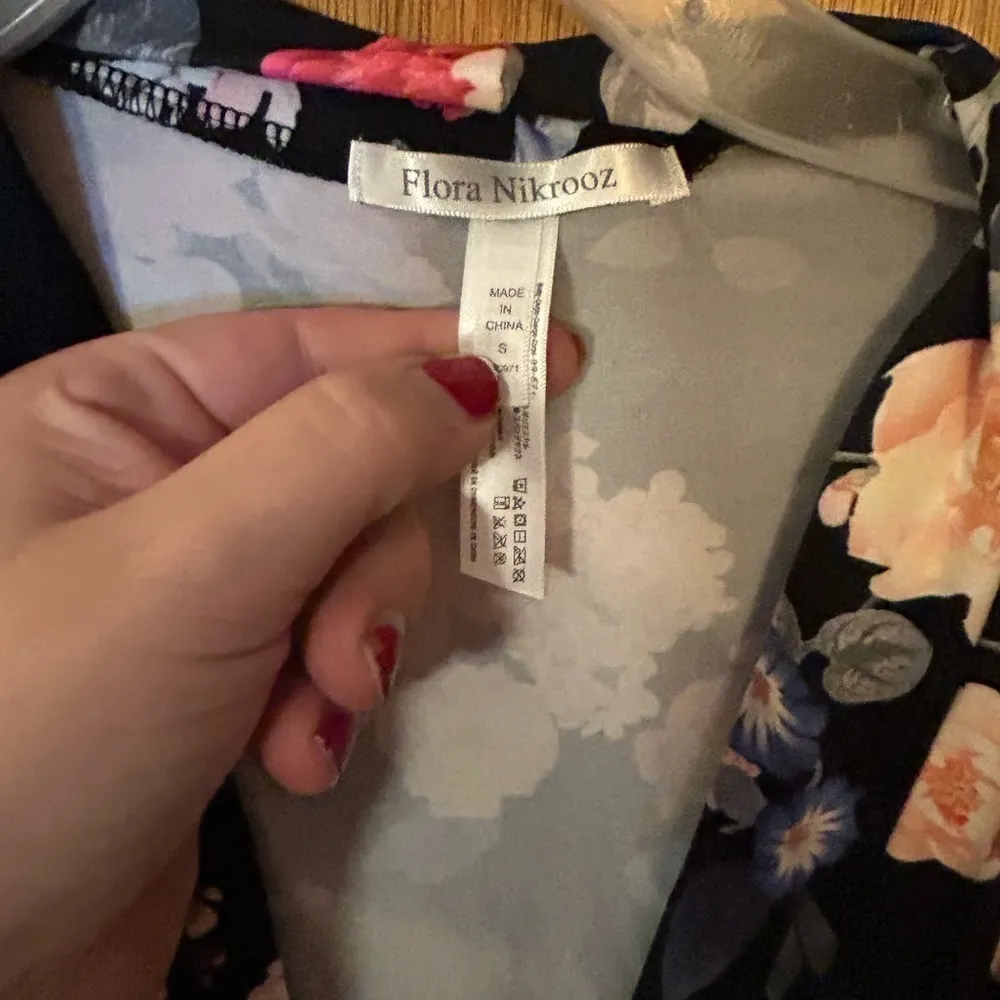 Flora nikrooz bathrobe - Image 4