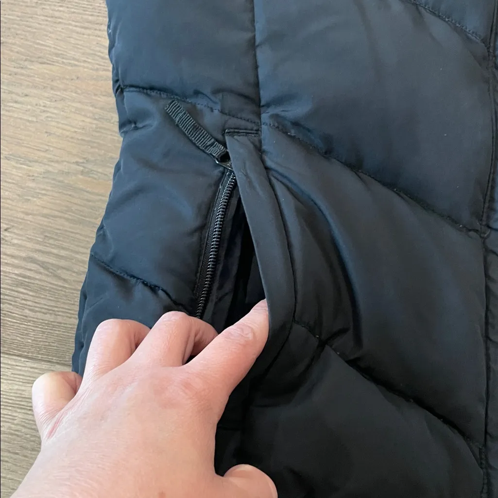 Columbia Vintage Women’s Down Puffer Vest Black Size Medium - Image 4