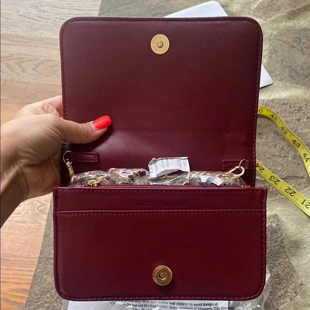 NWT Burgundy Wine Small Pleated Crossbody Bag by Badgley Mischka chain strap - Image 4
