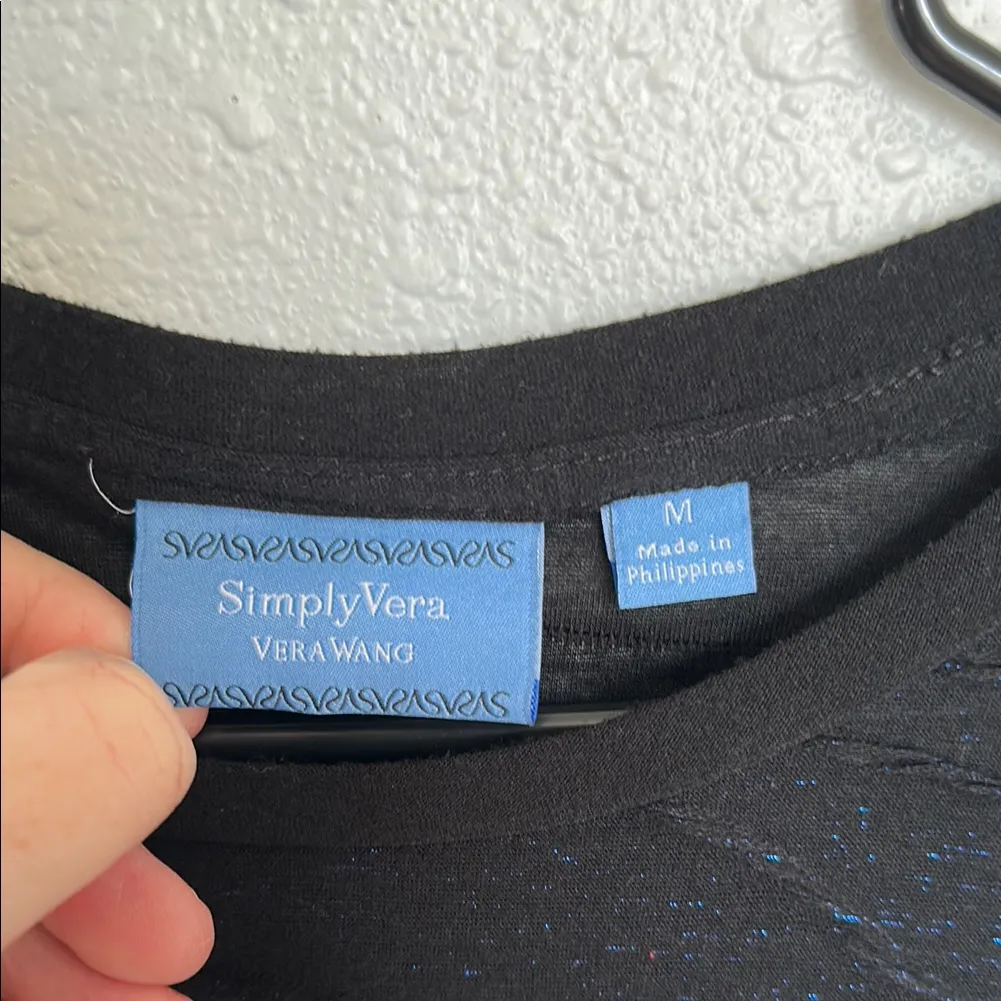 Simply Vera by Vera Wang Black Textured Top with Blue Size Medium - Image 2