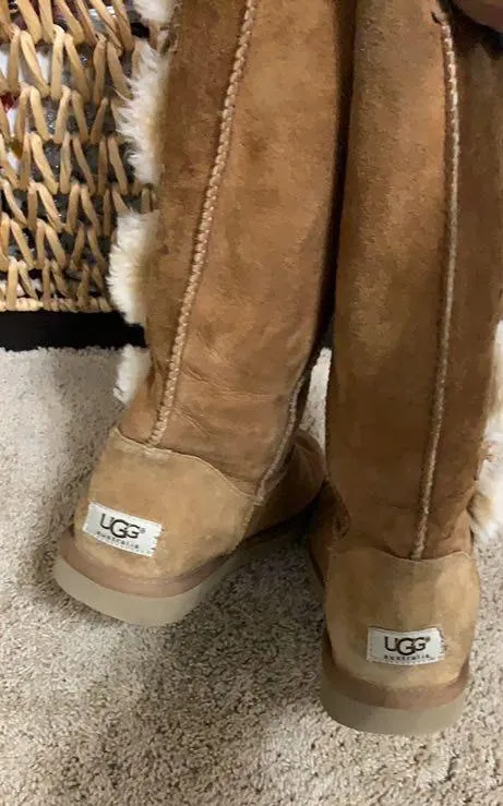 UGG Bailey Button Tall s Chestnut - Image 2