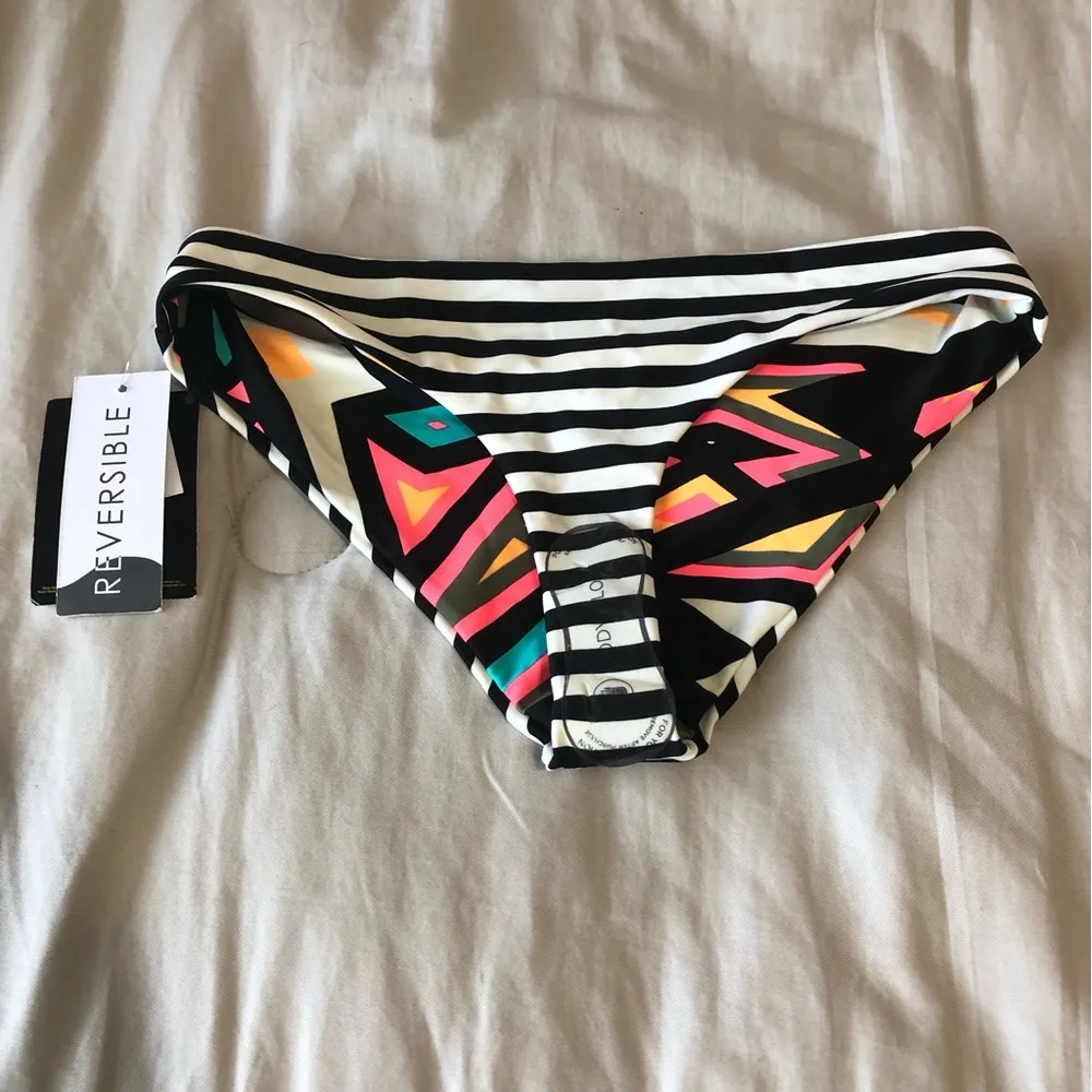 Body Glove reversible bikini bottoms xsmall in Urbania - Image 5
