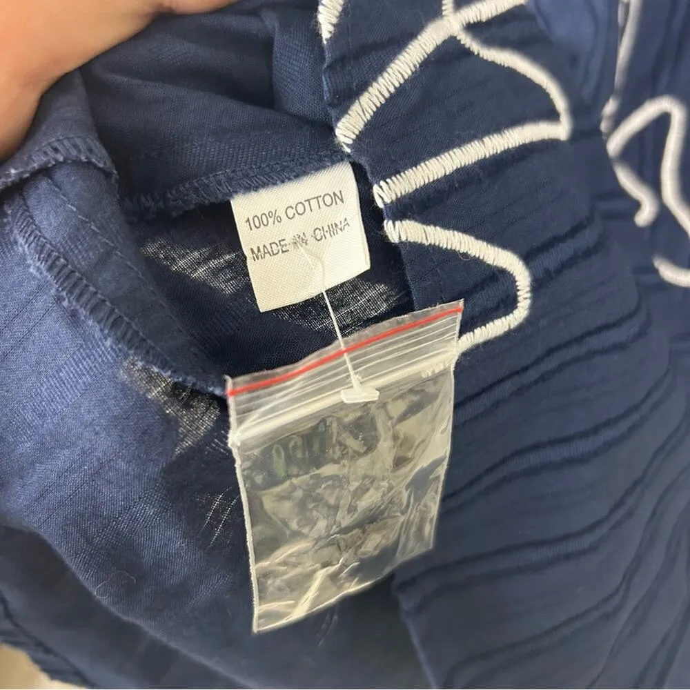 NWT Redwood Court Navy Oversized Button Down Shirt Size S - Image 10