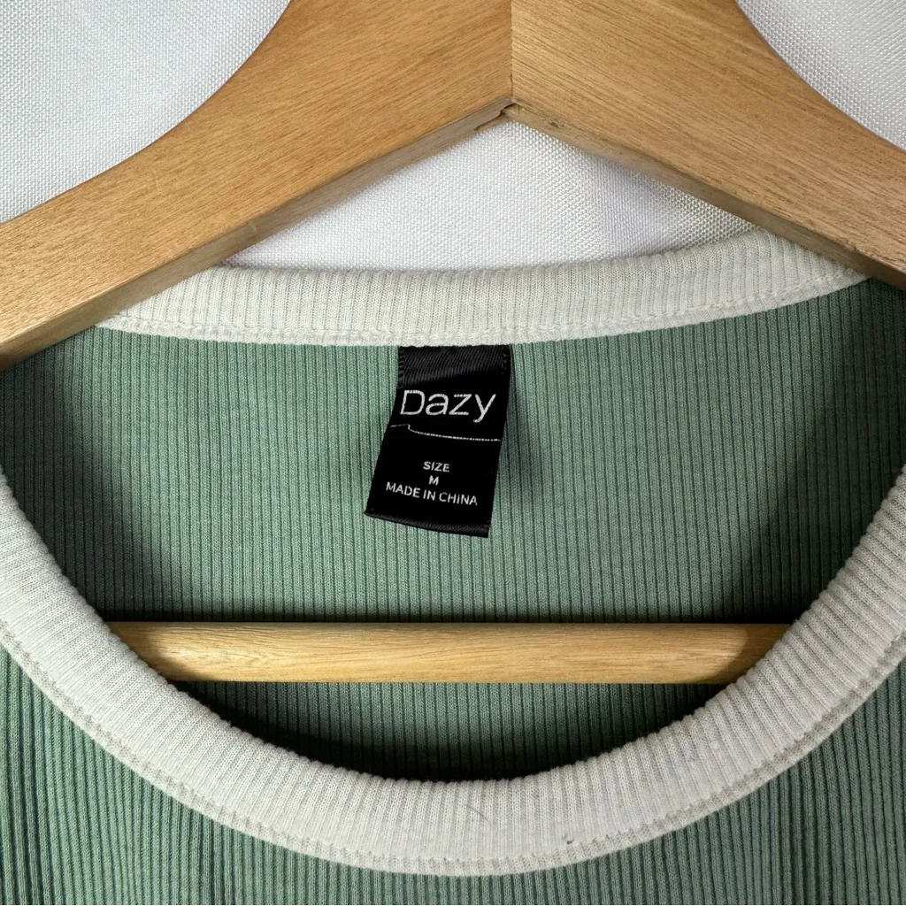 Dazy Green Climb The Mountain Green Ribbed Camp Short Sleeve T - Image 4