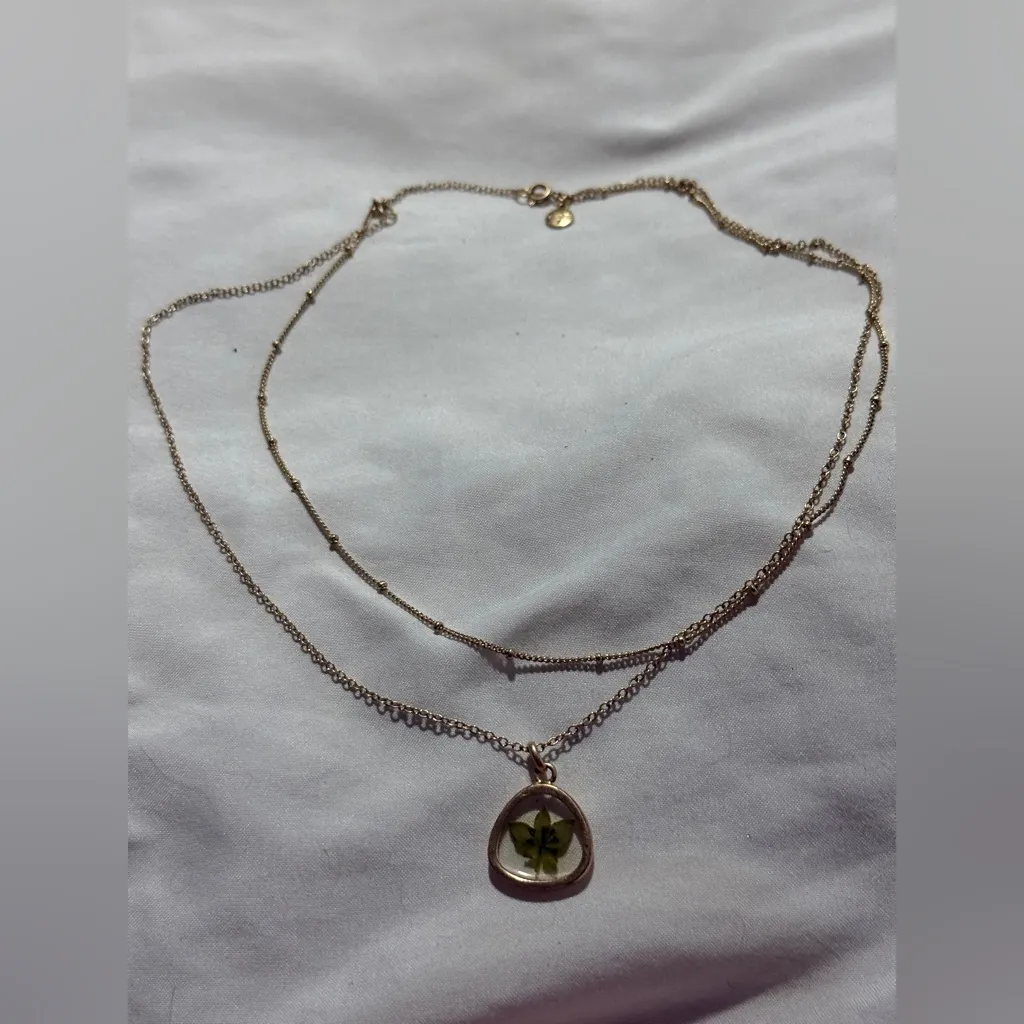 Gold Double Layer Necklace with Floral Pendant - Image 2