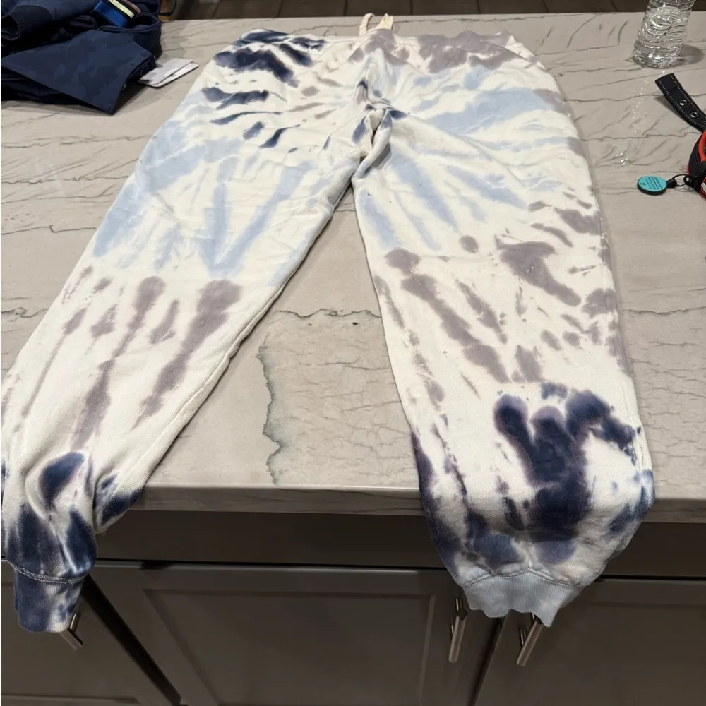 Z Supply Tie-Dye Joggers - Image 9
