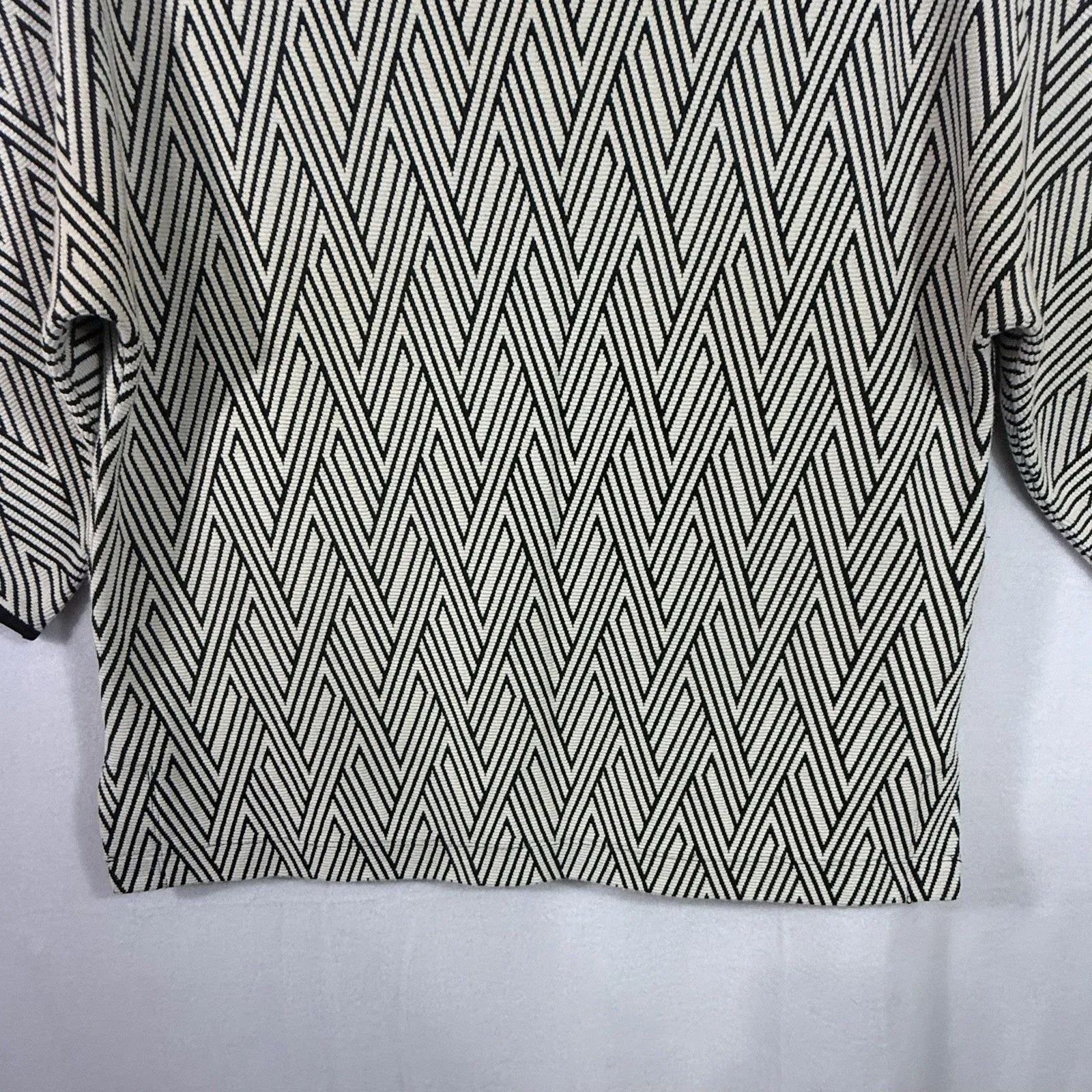 Chico's Cream Black Diamond Jacquard 3/4 Sleeve Top Blouse Size 1 US M Workwear - Image 6