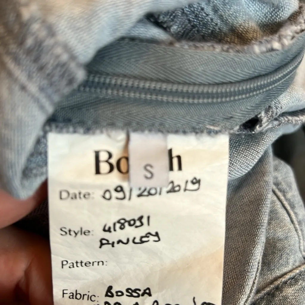 Boyish Light Wash Chambray Finley Top Size Small - Image 9