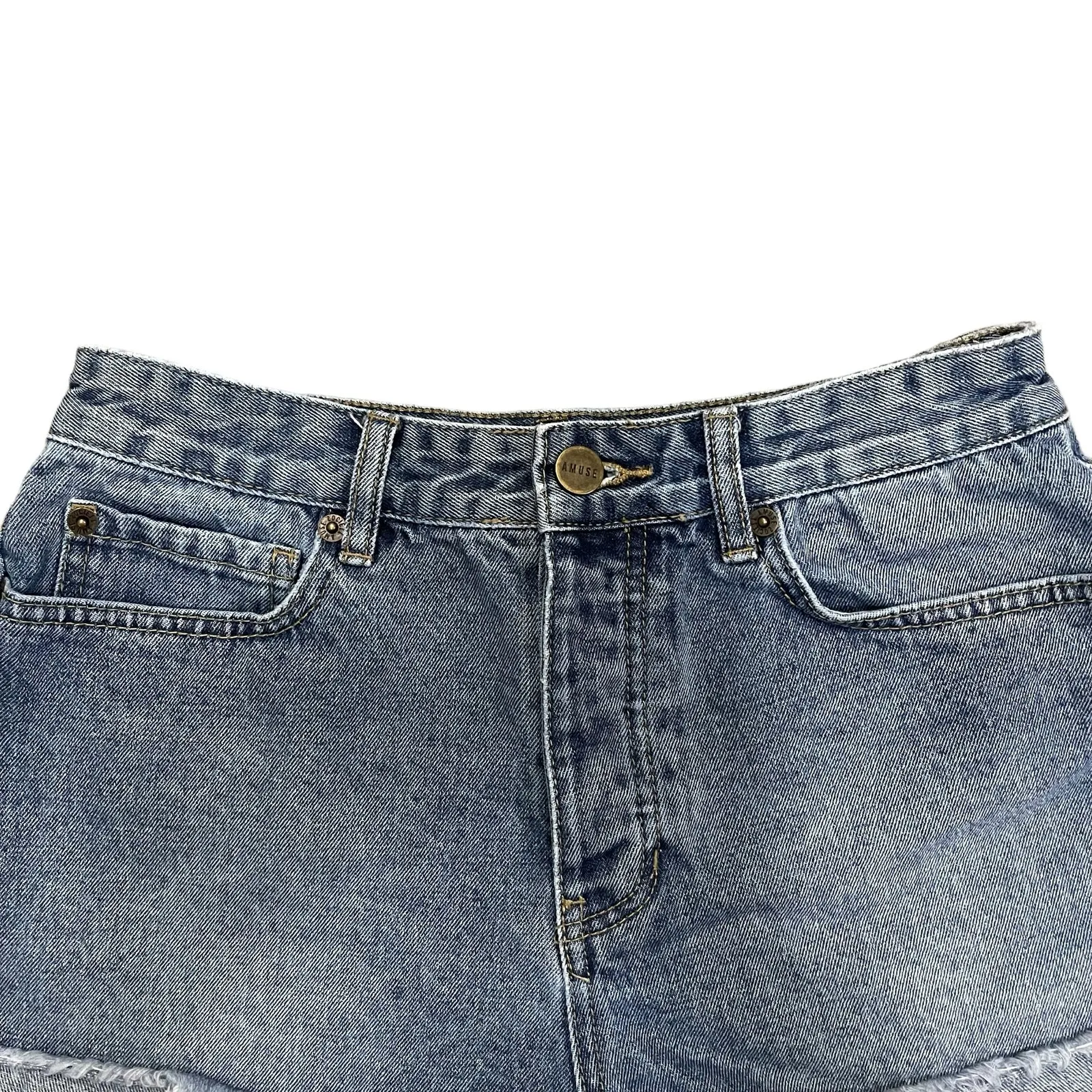 Amuse Society High-Rise Distressed Denim Shorts Blue Frayed Hem Women's Size 27 - Image 3