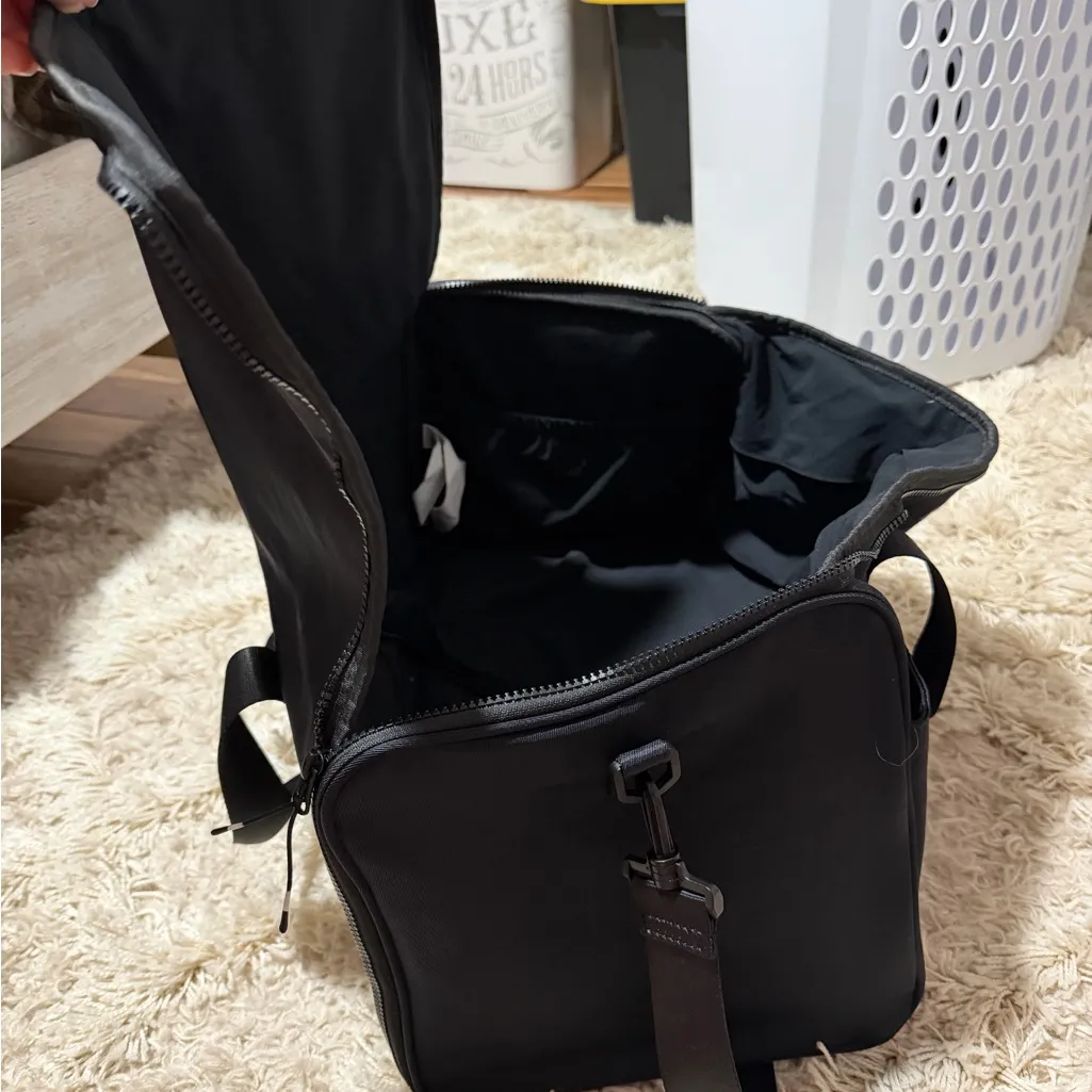 Fabletics  Black Travel Bag - Image 7