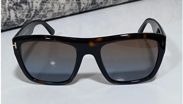 NEW Tom Ford Alberto Gradient Square Sunglasses in a Dark Havana Tortoiseshell - Image 1