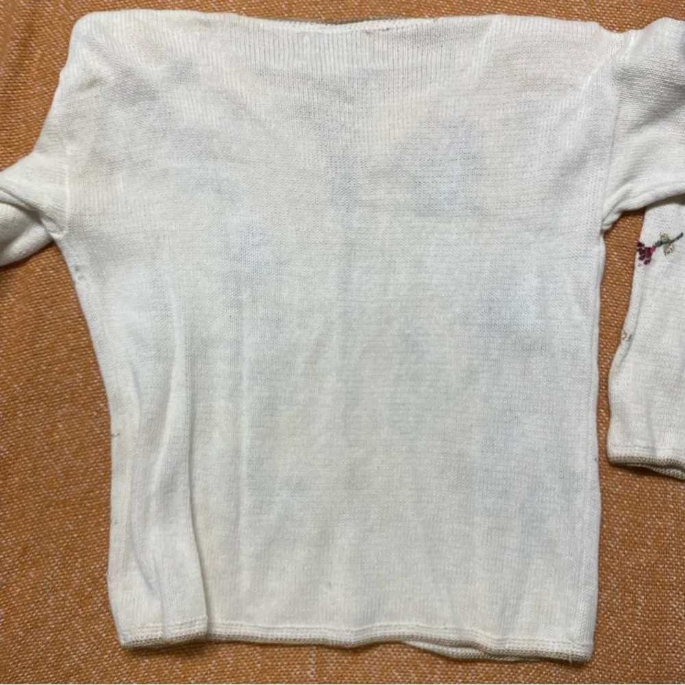 Vintage Floral Embroidered Sweater Size L - Image 5