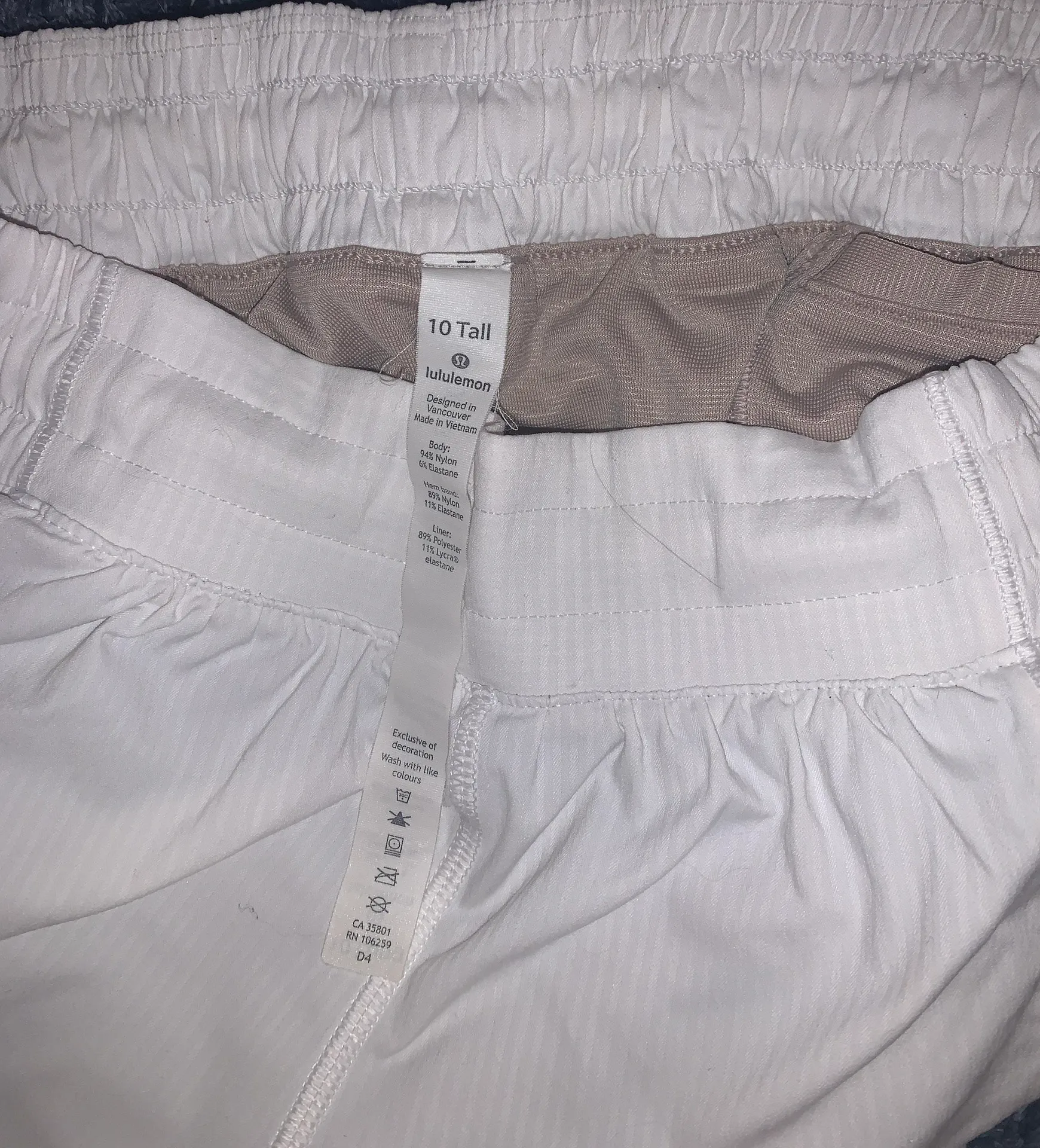 Lululemon Hotty Hot Shorts - Image 3