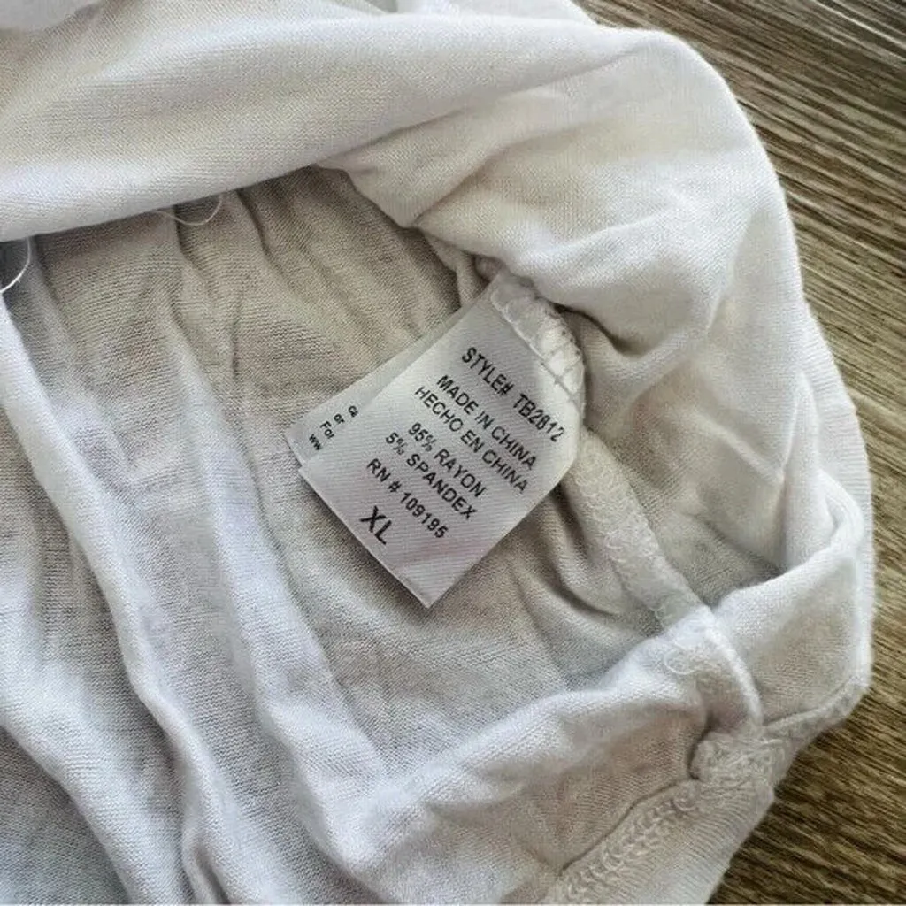 Love J. Women's White Ruffle Sleeve Graphic Blouse Size XL - Image 8