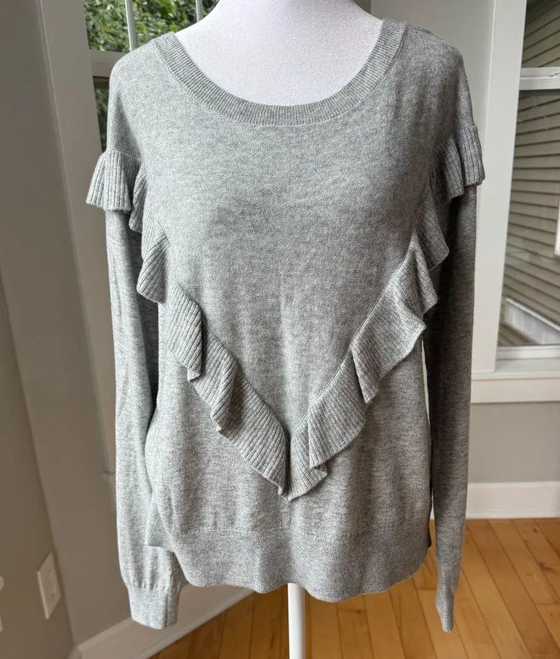 GAP Light Gray Merino Wool Blend Ruffle Detail Crewneck Sweater Size Large - Image 10