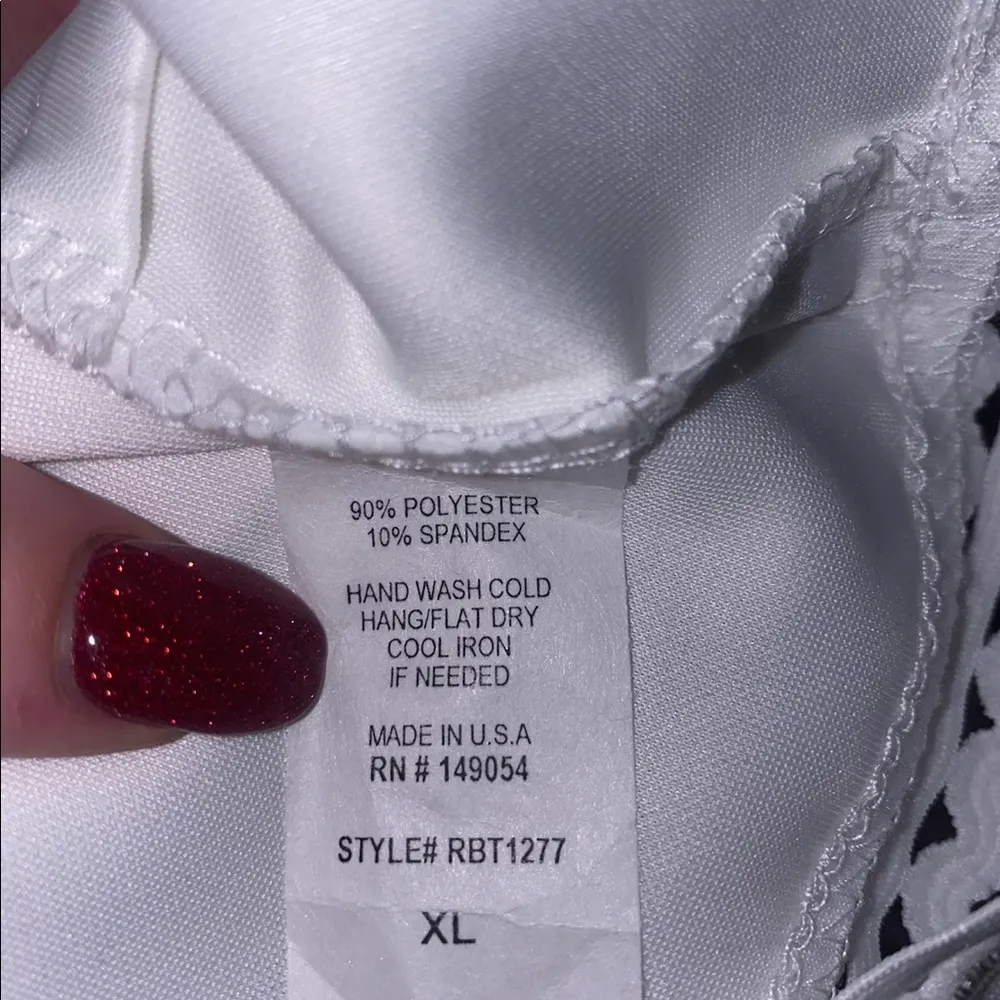 Charlotte Russe white crop top - Image 6